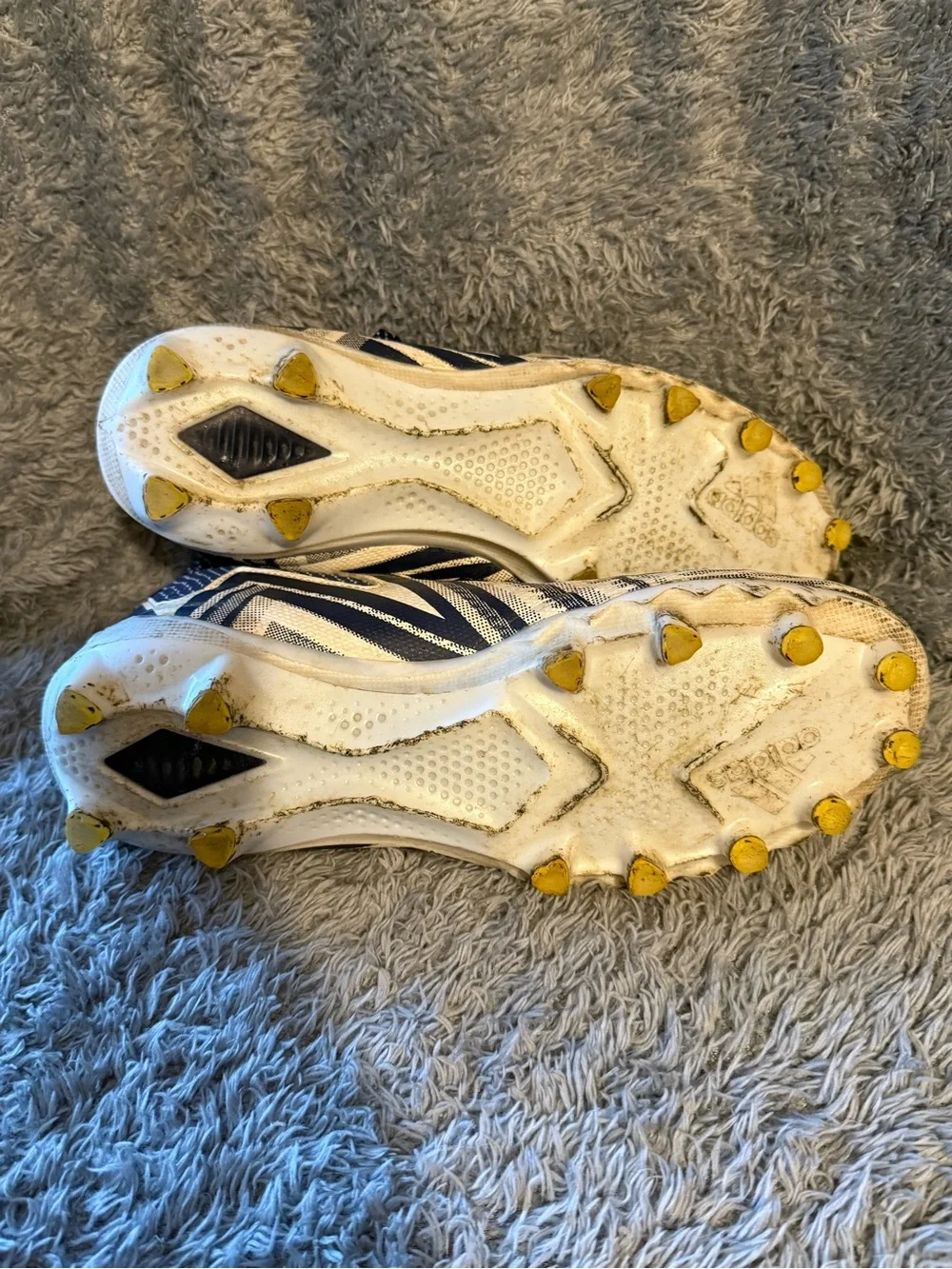 adidas Navy‎ and White Men's Cleats Sneakers Size 8 Flaws